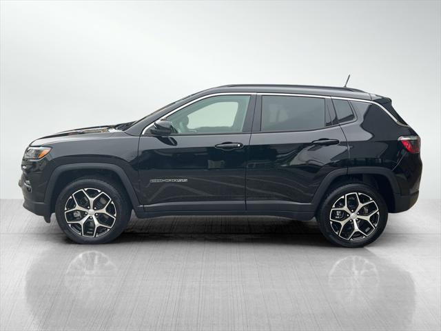 Photo of 2024 Diamond Black Crystal Pearlcoat Jeep Compass