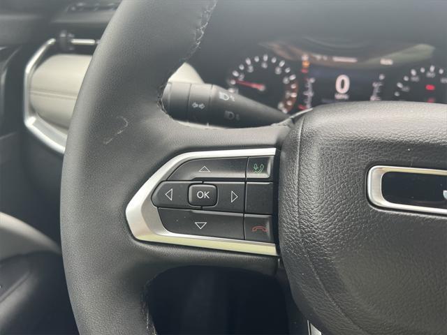 Photo of 2024 Diamond Black Crystal Pearlcoat Jeep Compass