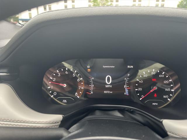 Photo of 2024 Diamond Black Crystal Pearlcoat Jeep Compass