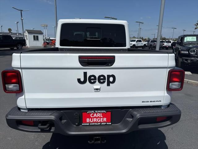 Photo of 2025 Bright White Jeep Gladiator
