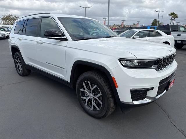 Photo of 2025 Bright White Clearcoat Jeep Grand Cherokee L