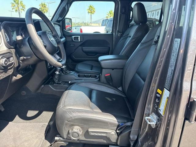 Photo of 2024 Granite Crystal Jeep Wrangler