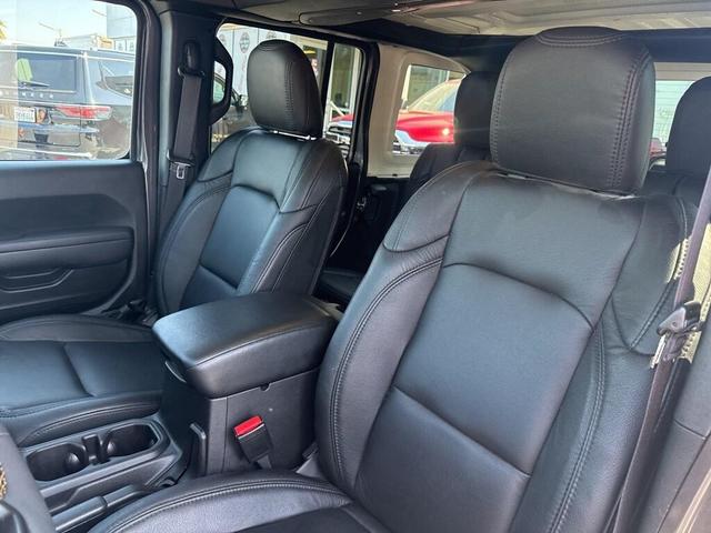 Photo of 2024 Granite Crystal Jeep Wrangler