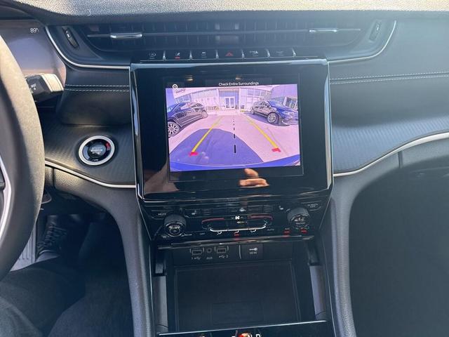 Photo of 2024 Baltic Gray Jeep Grand Cherokee