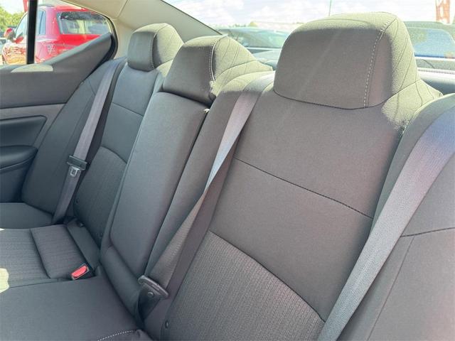 Photo of 2025 Glacier White Nissan Altima