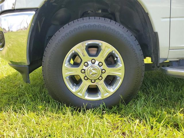 Photo of 2024 Bright White Clearcoat RAM 2500
