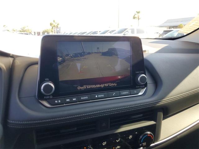 Photo of 2025 Scarlet Ember Nissan Rogue