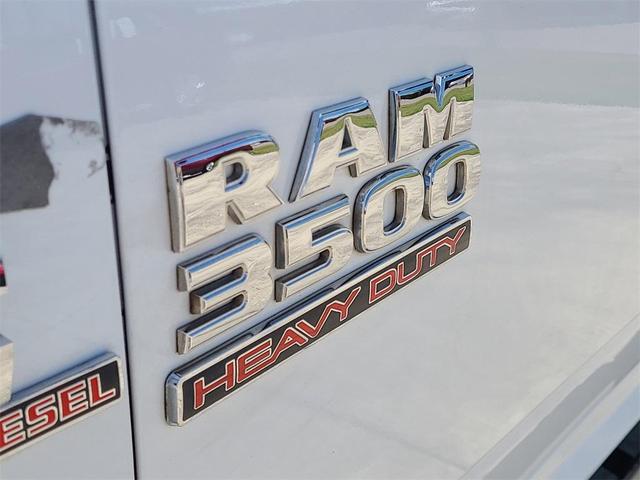 Photo of 2014 Bright White Clearcoat RAM 3500