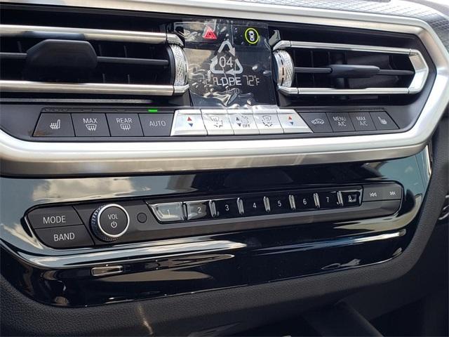 Photo of 2025 Black Sapphire Metallic BMW X4