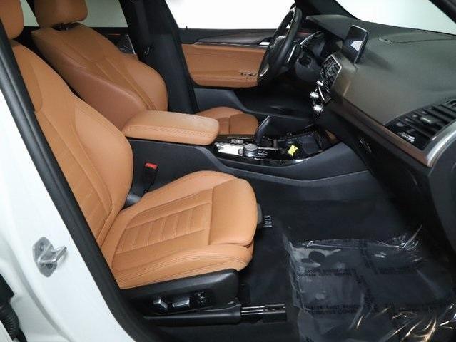 Photo of 2021 Mineral White Metallic BMW X3