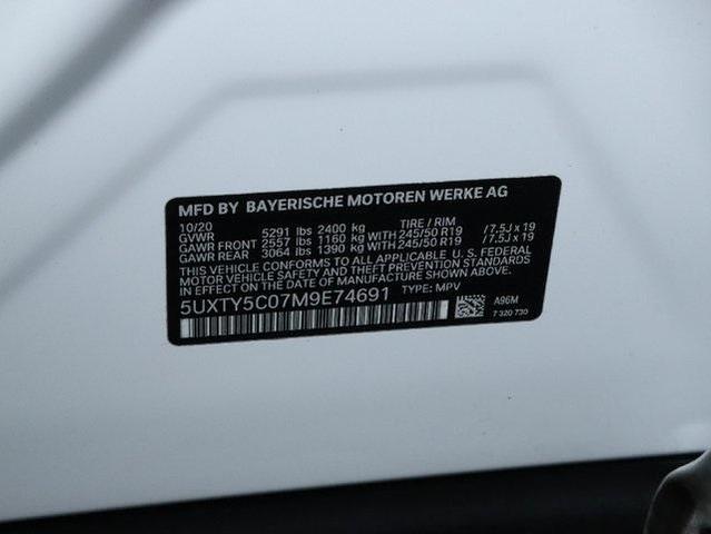 Photo of 2021 Mineral White Metallic BMW X3