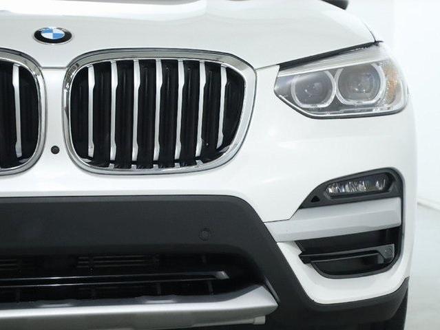 Photo of 2021 Mineral White Metallic BMW X3