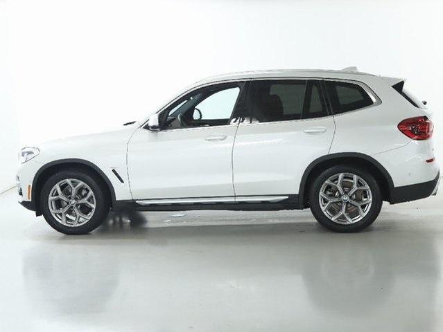 Photo of 2021 Mineral White Metallic BMW X3
