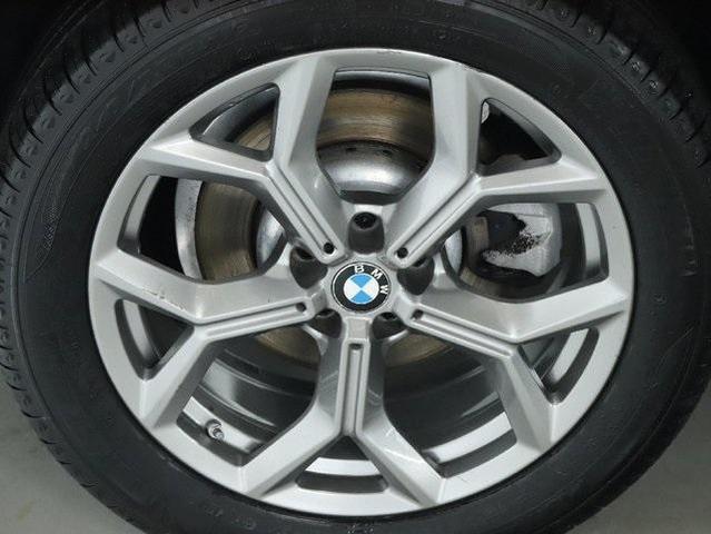 Photo of 2021 Mineral White Metallic BMW X3