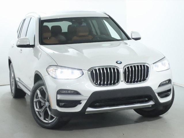 Photo of 2021 Mineral White Metallic BMW X3