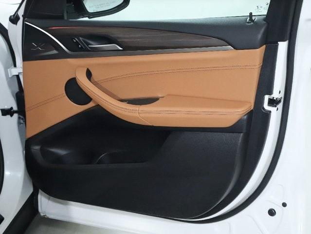 Photo of 2021 Mineral White Metallic BMW X3