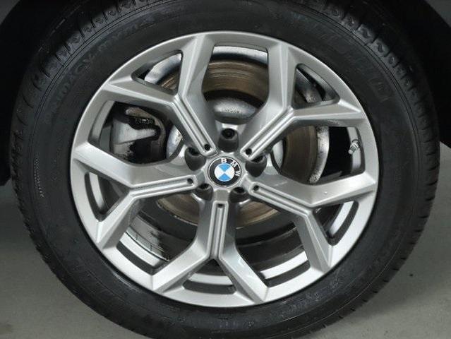 Photo of 2021 Mineral White Metallic BMW X3