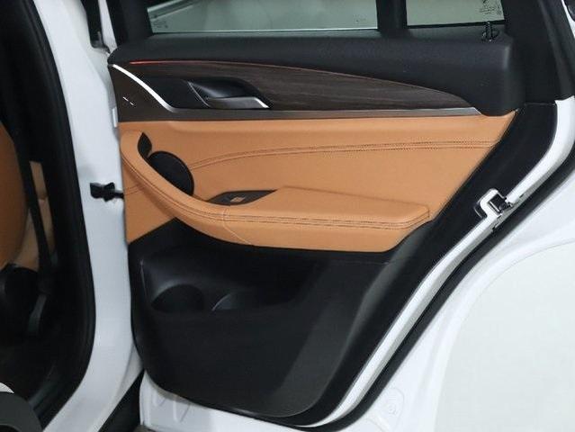 Photo of 2021 Mineral White Metallic BMW X3