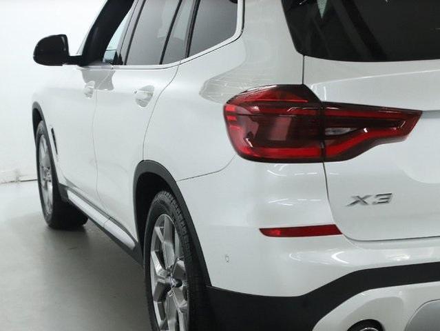 Photo of 2021 Mineral White Metallic BMW X3