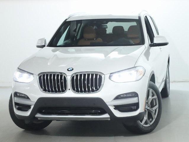 Photo of 2021 Mineral White Metallic BMW X3