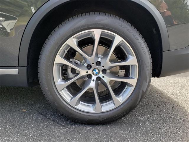Photo of 2026 Dravit Gray Metallic BMW X5