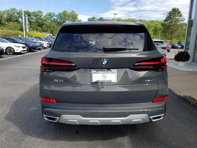 Photo of 2026 Dravit Gray Metallic BMW X5
