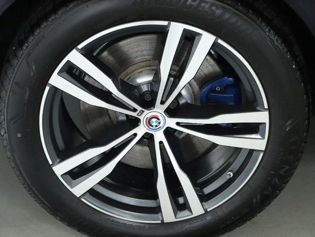 Photo of 2023 Carbon Black Metallic BMW X7