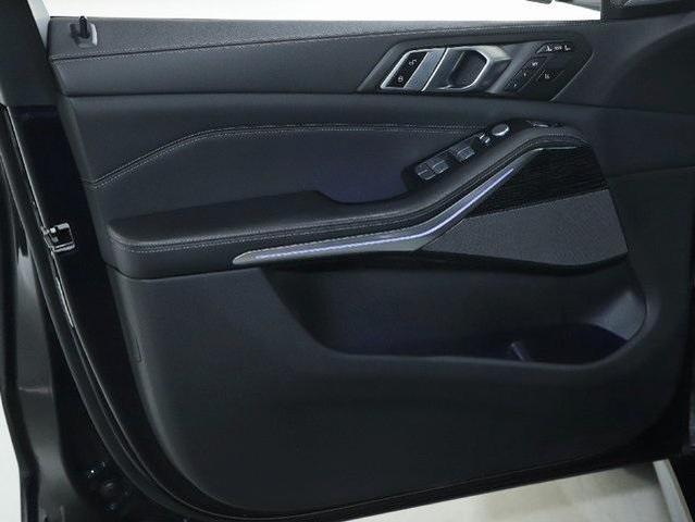 Photo of 2023 Carbon Black Metallic BMW X7