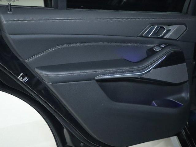 Photo of 2023 Carbon Black Metallic BMW X7