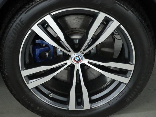 Photo of 2023 Carbon Black Metallic BMW X7