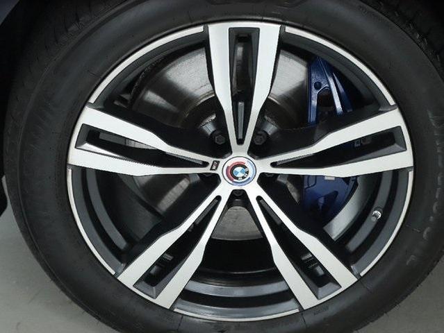 Photo of 2023 Carbon Black Metallic BMW X7