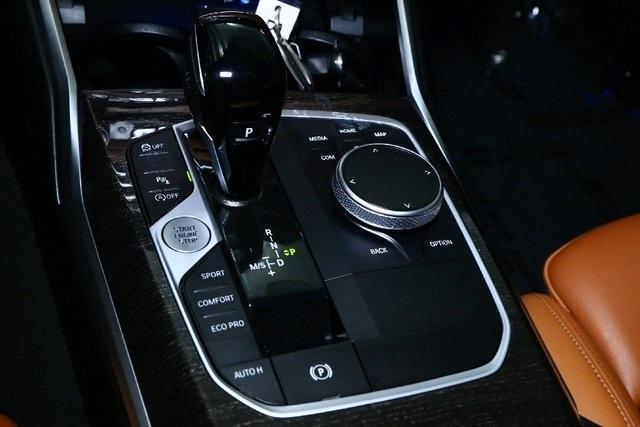 Photo of 2022 Jet Black BMW 330
