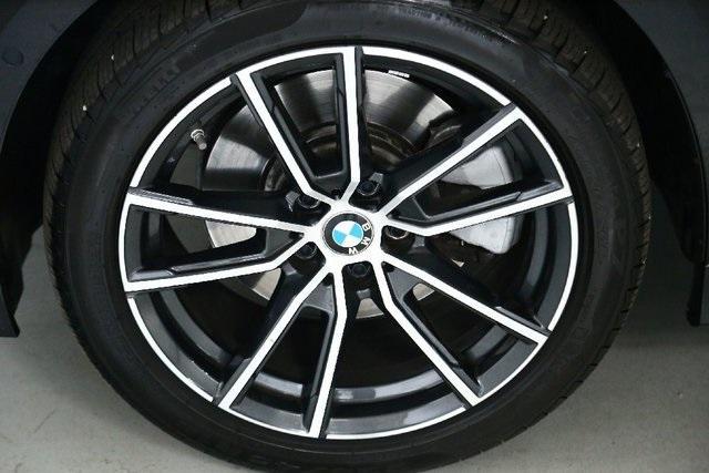 Photo of 2022 Jet Black BMW 330