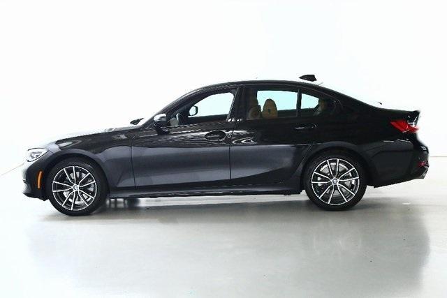 Photo of 2022 Jet Black BMW 330