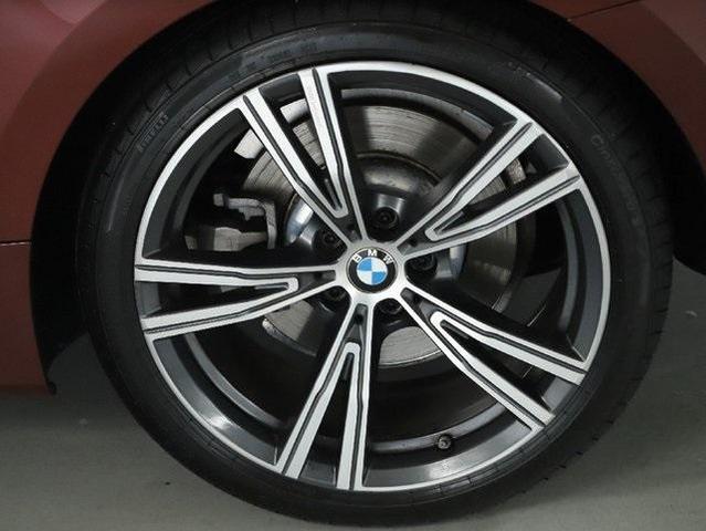 Photo of 2022 Aventurin Red Metallic BMW 430