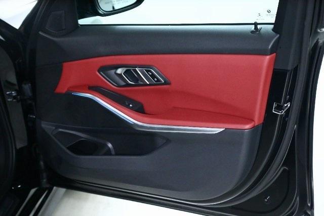Photo of 2023 Jet Black BMW 330