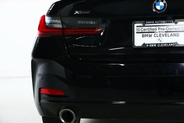 Photo of 2023 Jet Black BMW 330