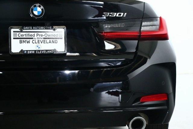 Photo of 2023 Jet Black BMW 330