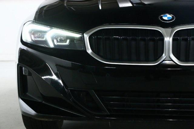 Photo of 2023 Jet Black BMW 330