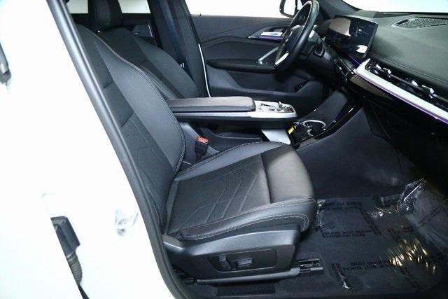 Photo of 2023 Alpine White BMW X1