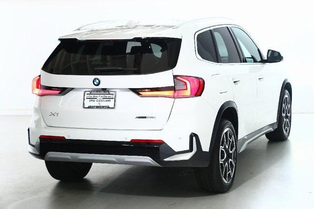 Photo of 2023 Alpine White BMW X1