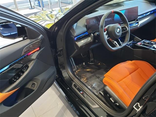 Photo of 2026 Black Sapphire Metallic BMW M5