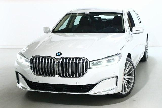 2022 BMW 750