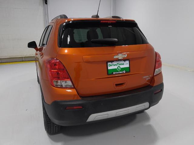 Photo of 2016 Orange Rock Metallic Chevrolet Trax