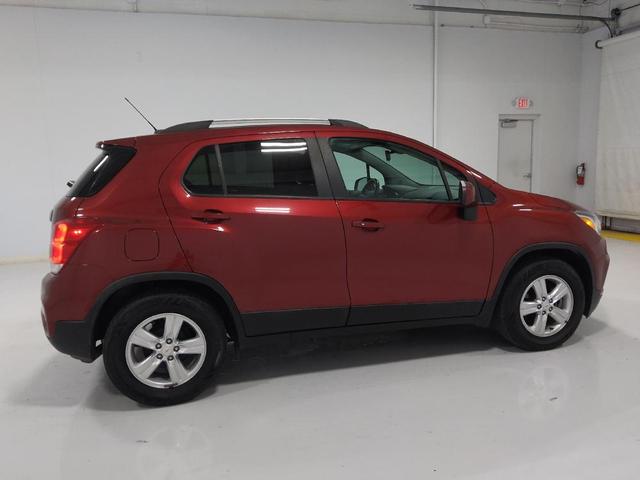 Photo of 2021 Crimson Metallic Chevrolet Trax