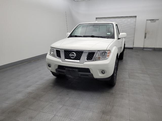 Photo of 2014 Glacier White Nissan Frontier