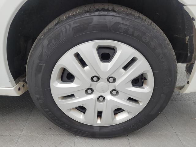 Photo of 2017 White Knuckle Clearcoat Dodge Grand Caravan