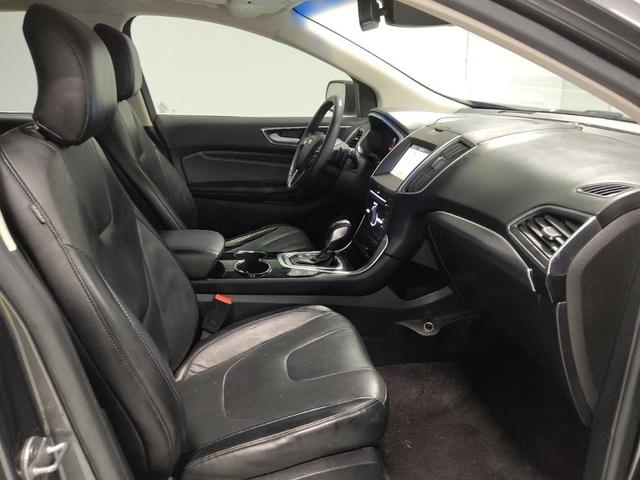 Photo of 2016 Magnetic Metallic Ford Edge