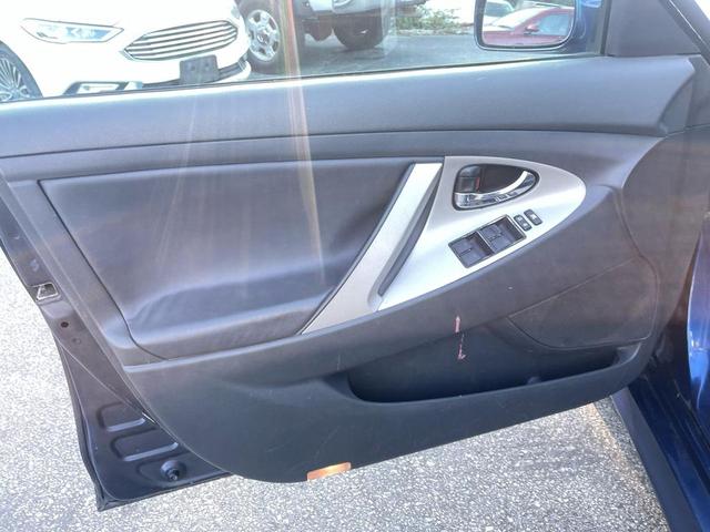 Photo of 2011 Blue Ribbon Metallic Toyota Camry
