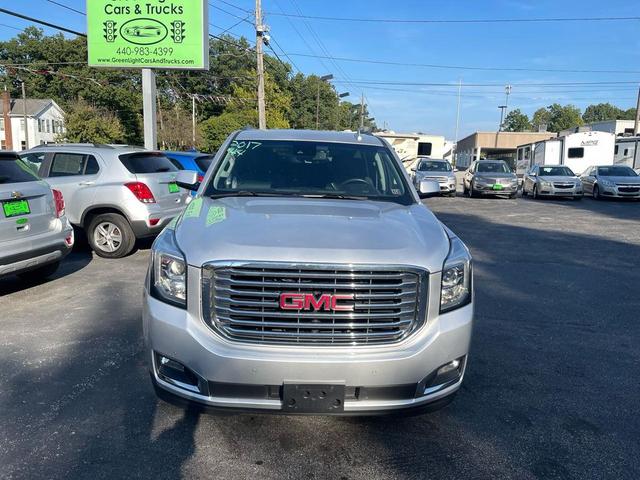 Photo of 2017 Quicksilver Metallic GMC Yukon